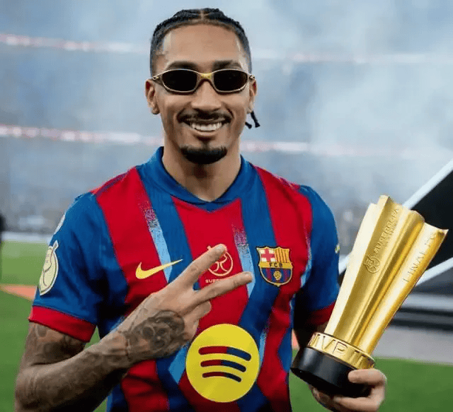 信任的力量：弗里克如何让拉菲尼亚从离队边缘成为巴萨英雄